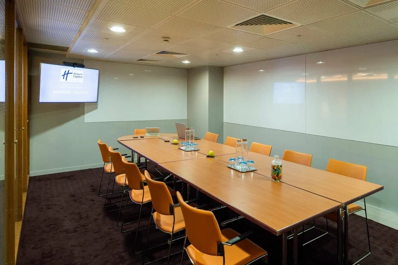 Holiday Inn Express Paris - Canal de la Villette by IHG — 6