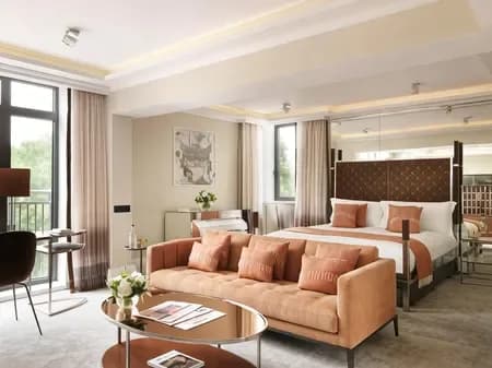 The Athenaeum Hotel & Residences - 3