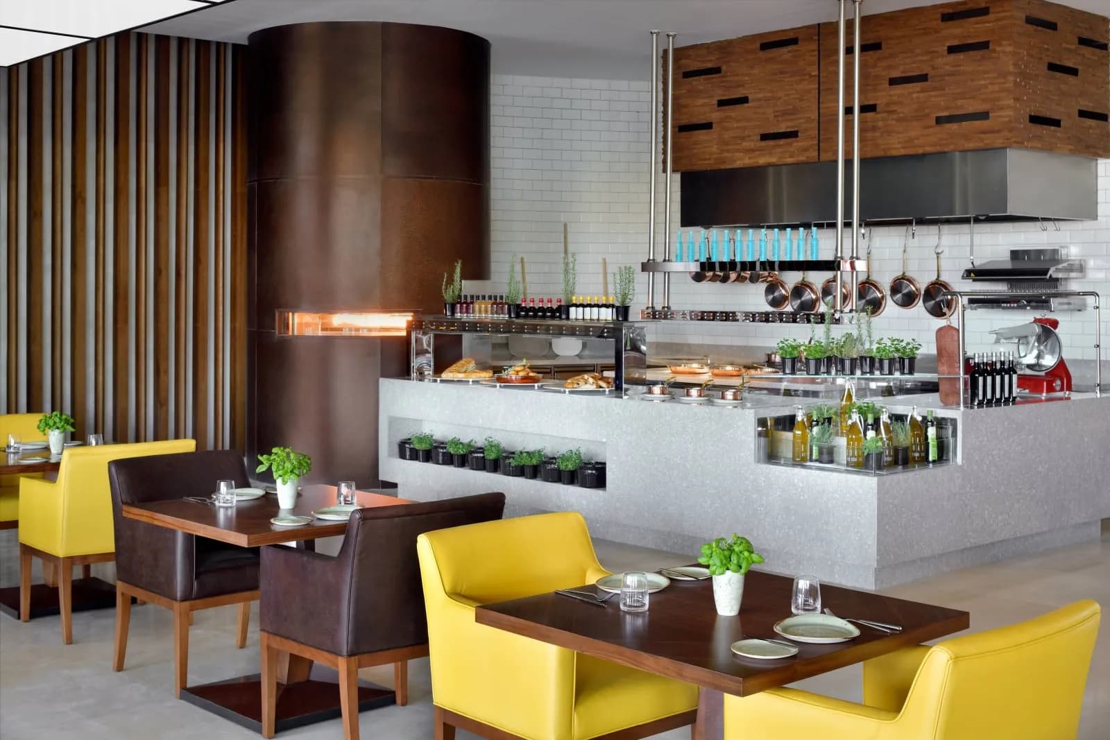 JW Marriott Hotel Muscat - 5