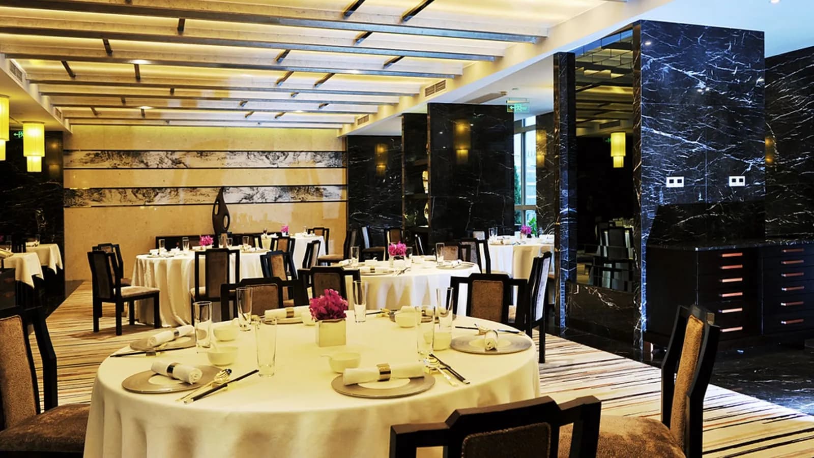 InterContinental Hotels SHANGHAI PUDONG by IHG - 4