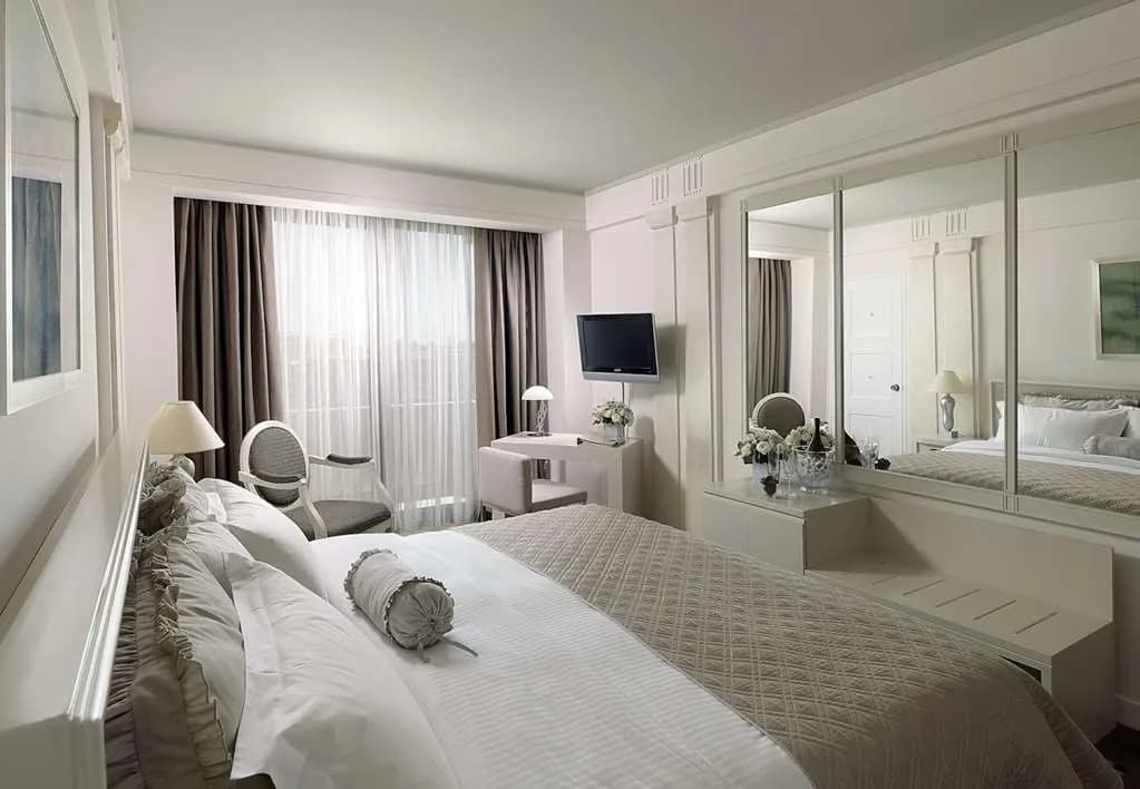 NJV Athens Plaza - 2