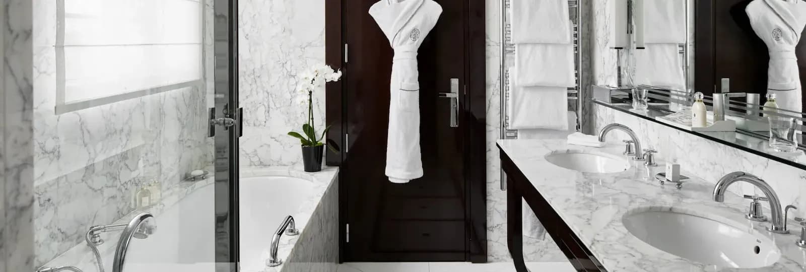 Hôtel Plaza Athénée - Dorchester Collection - 2