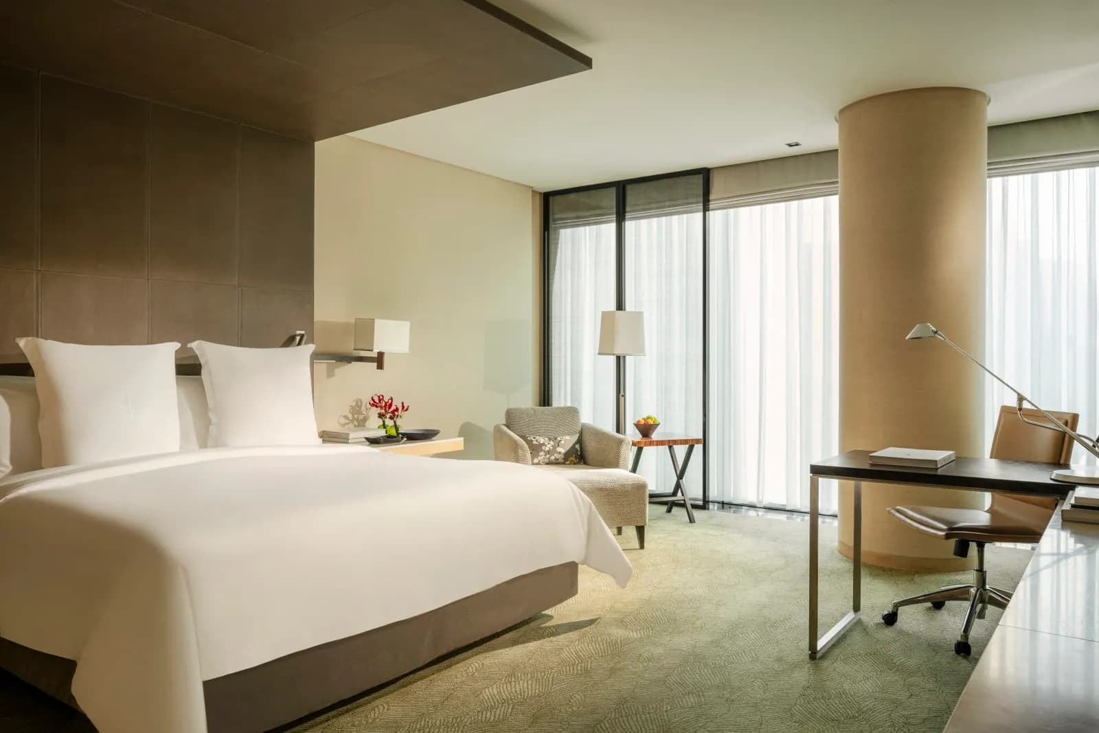 Four Seasons Hotel Tokyo at Marunouchi - 5