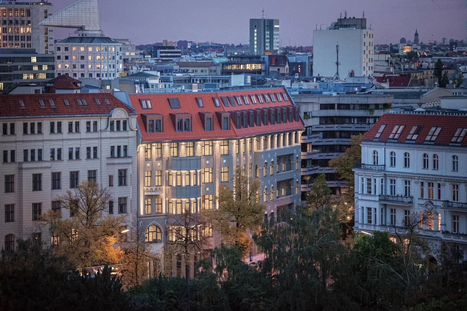 Roomers Berlin Steinplatz, Autograph Collection - 5