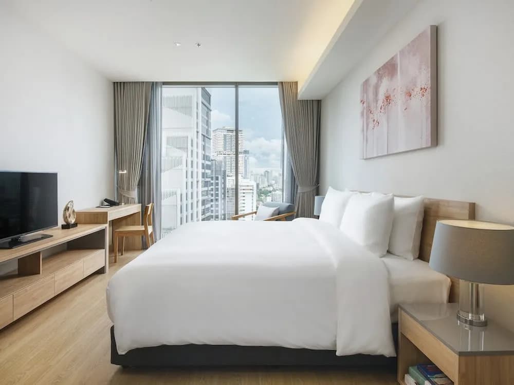 Oakwood Suites Bangkok - 4