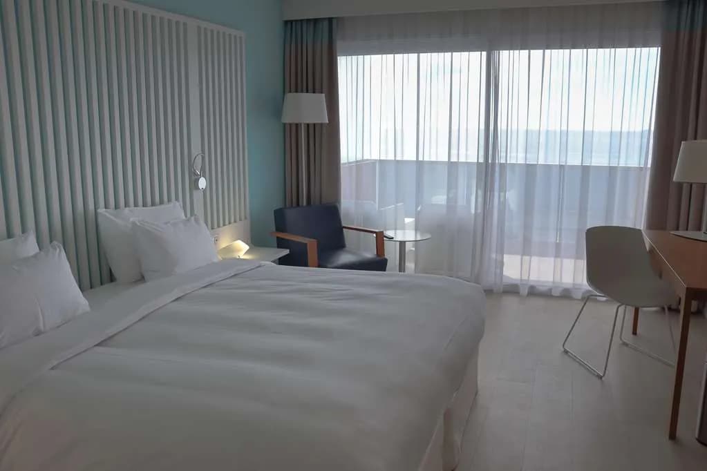 Radisson Blu Resort & Spa, Ajaccio Bay - 5