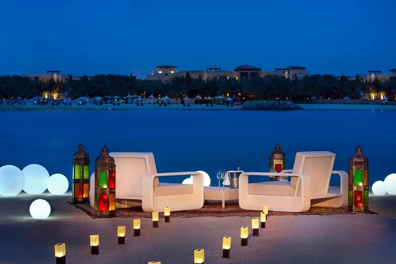 The Ritz-Carlton Abu Dhabi, Grand Canal - 4