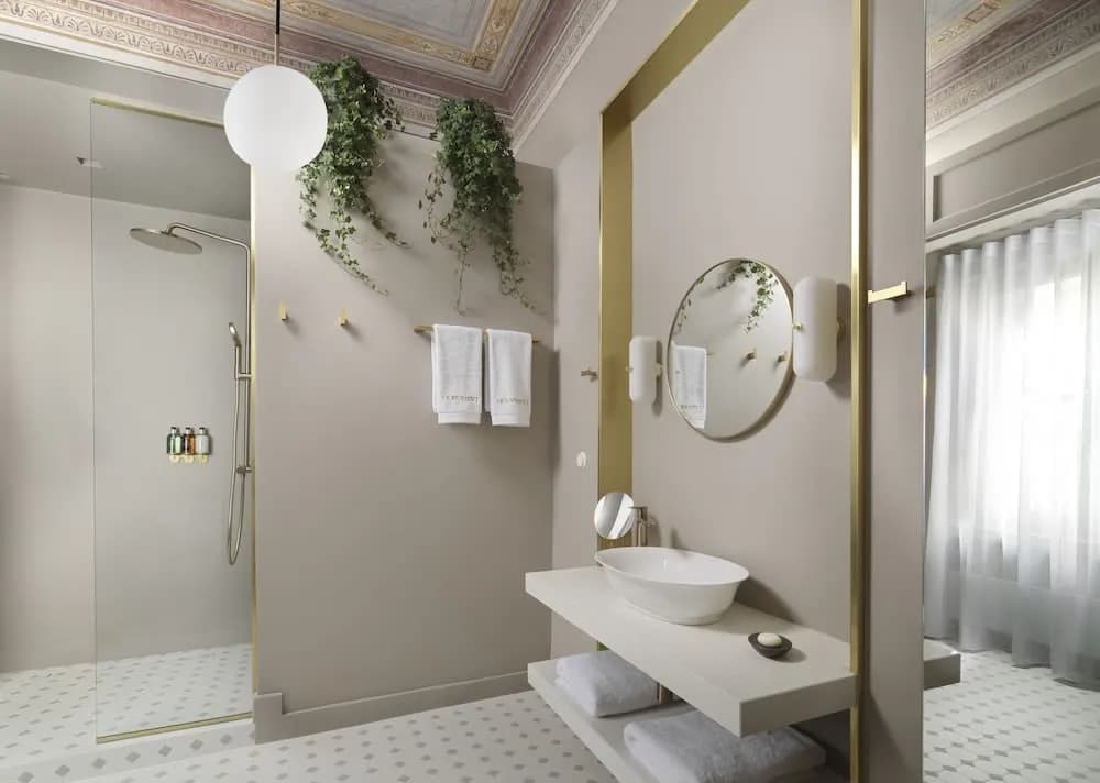 Monument Hotel — 7