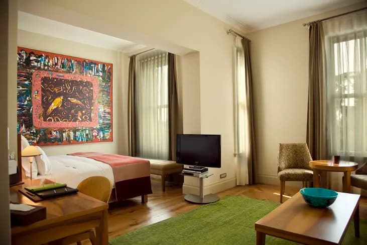 Tomtom Suites - 3