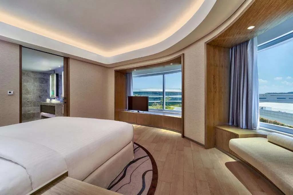 Conrad Manila - 5