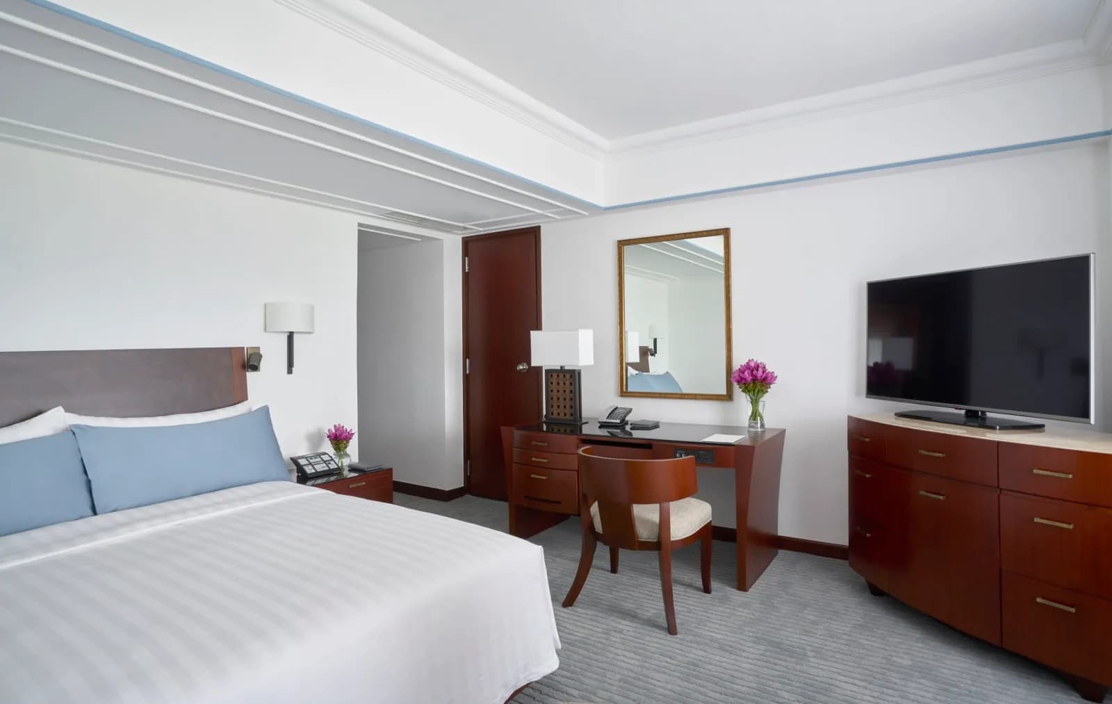 The Peninsula Manila - 5