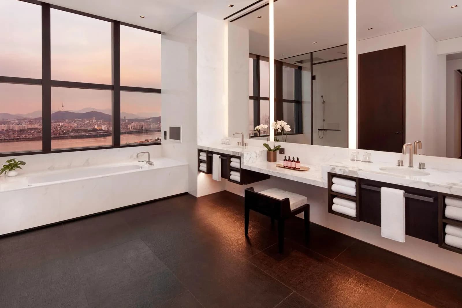 JW Marriott Hotel Seoul - 3