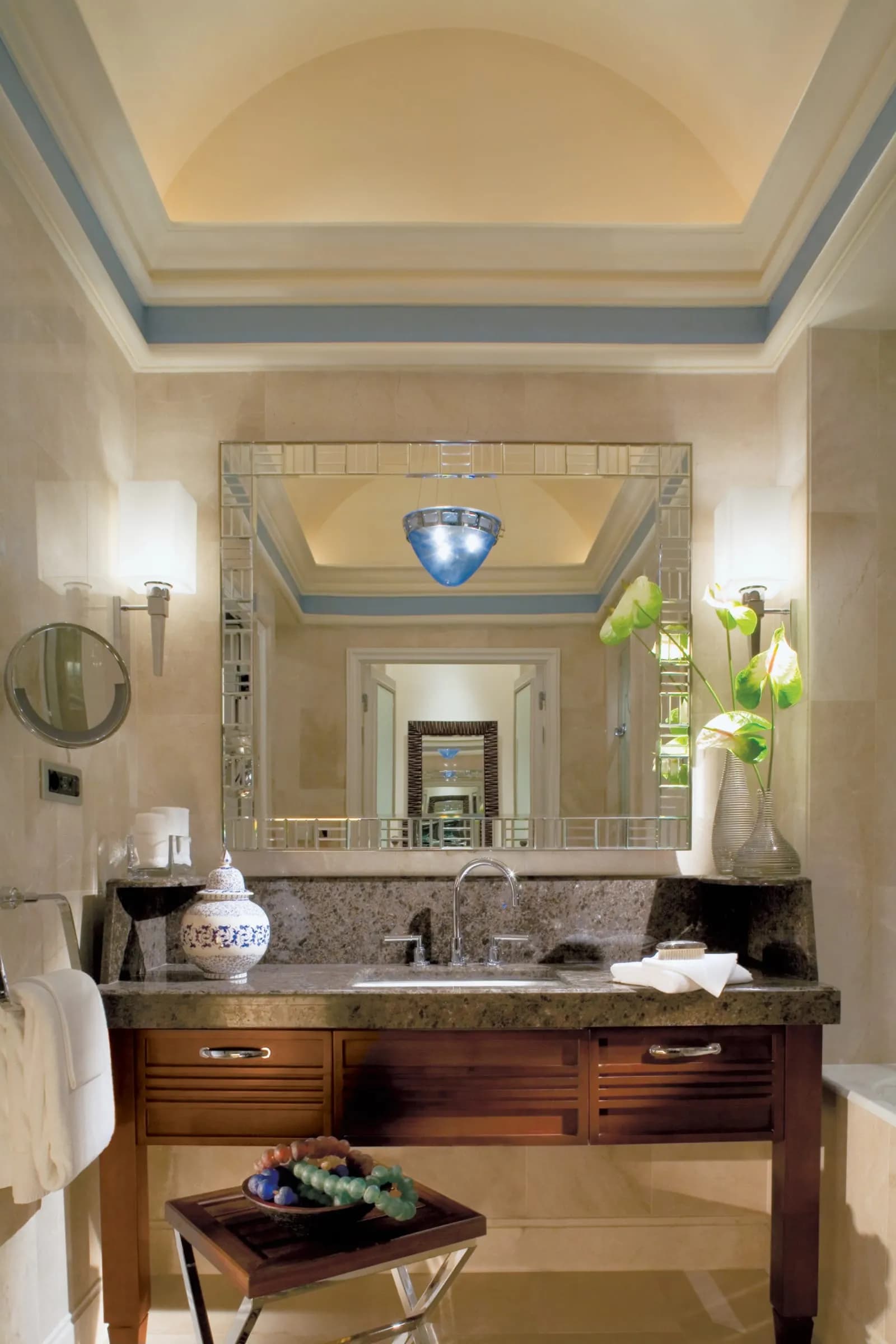 Four Seasons Hotel Istanbul at the Bosphorus - 5
