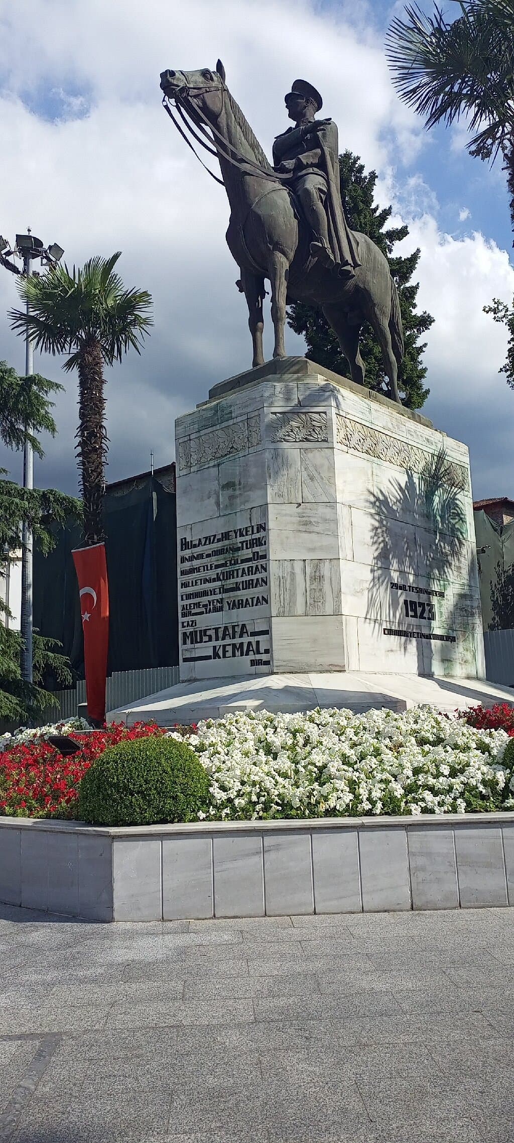 Bursa Atatürk Monument
