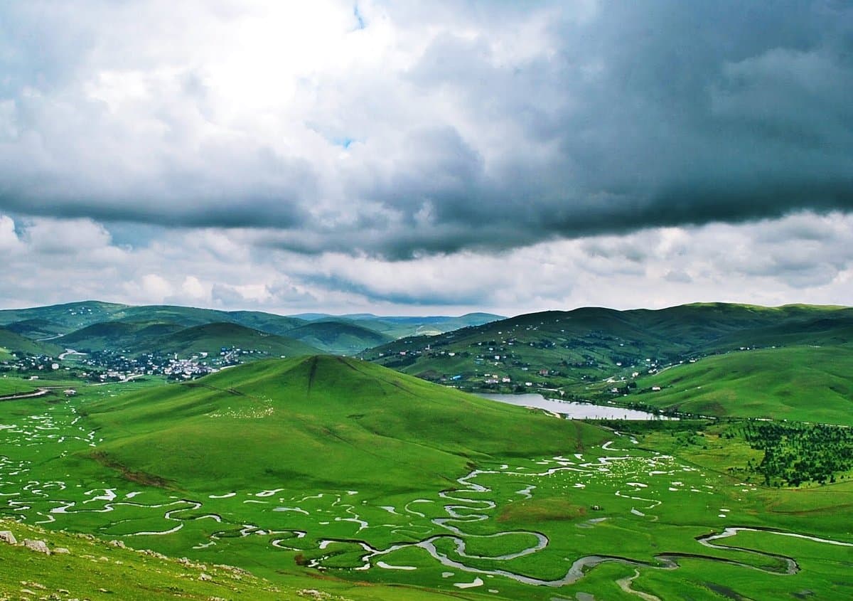 Perşembe Plateau