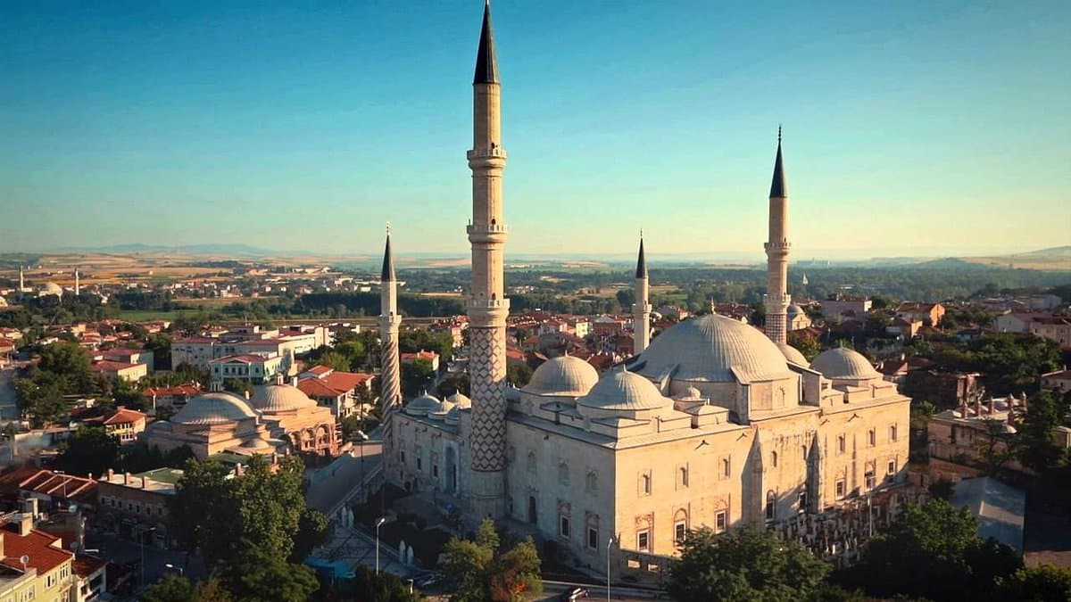 Üç Şerefeli Mosque
