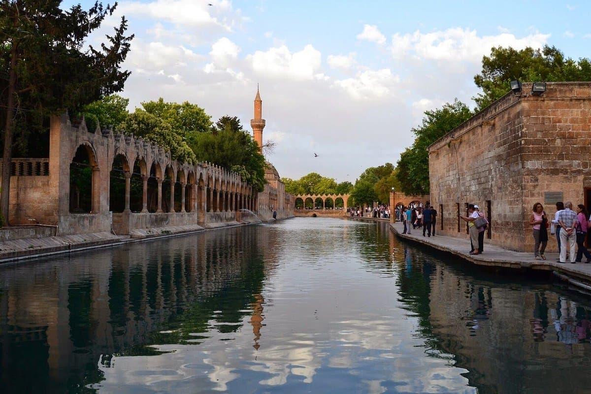 Ayn Zeliha Lake
