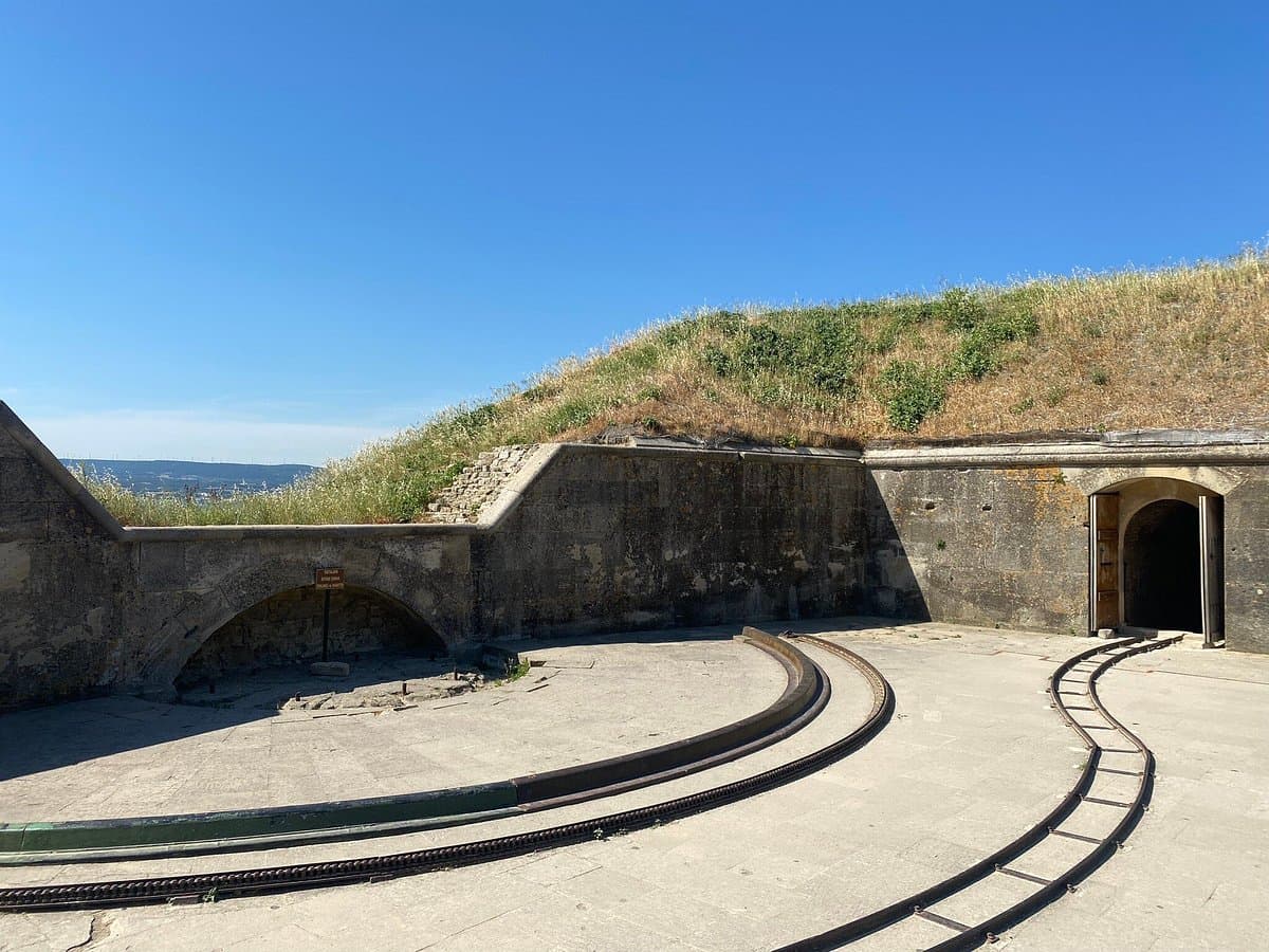 Rumeli Mecidiye Battery