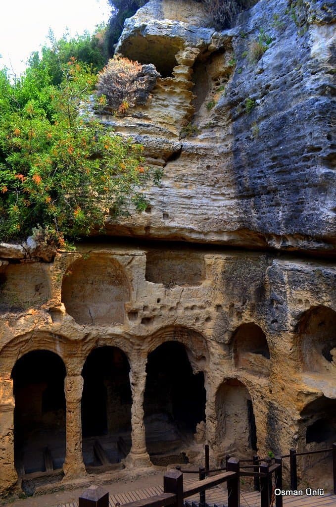 Beşikli Mağara Rock-Cut Tombs