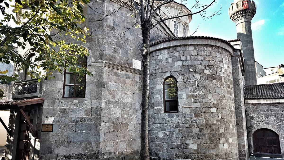 Yeni Cuma Mosque