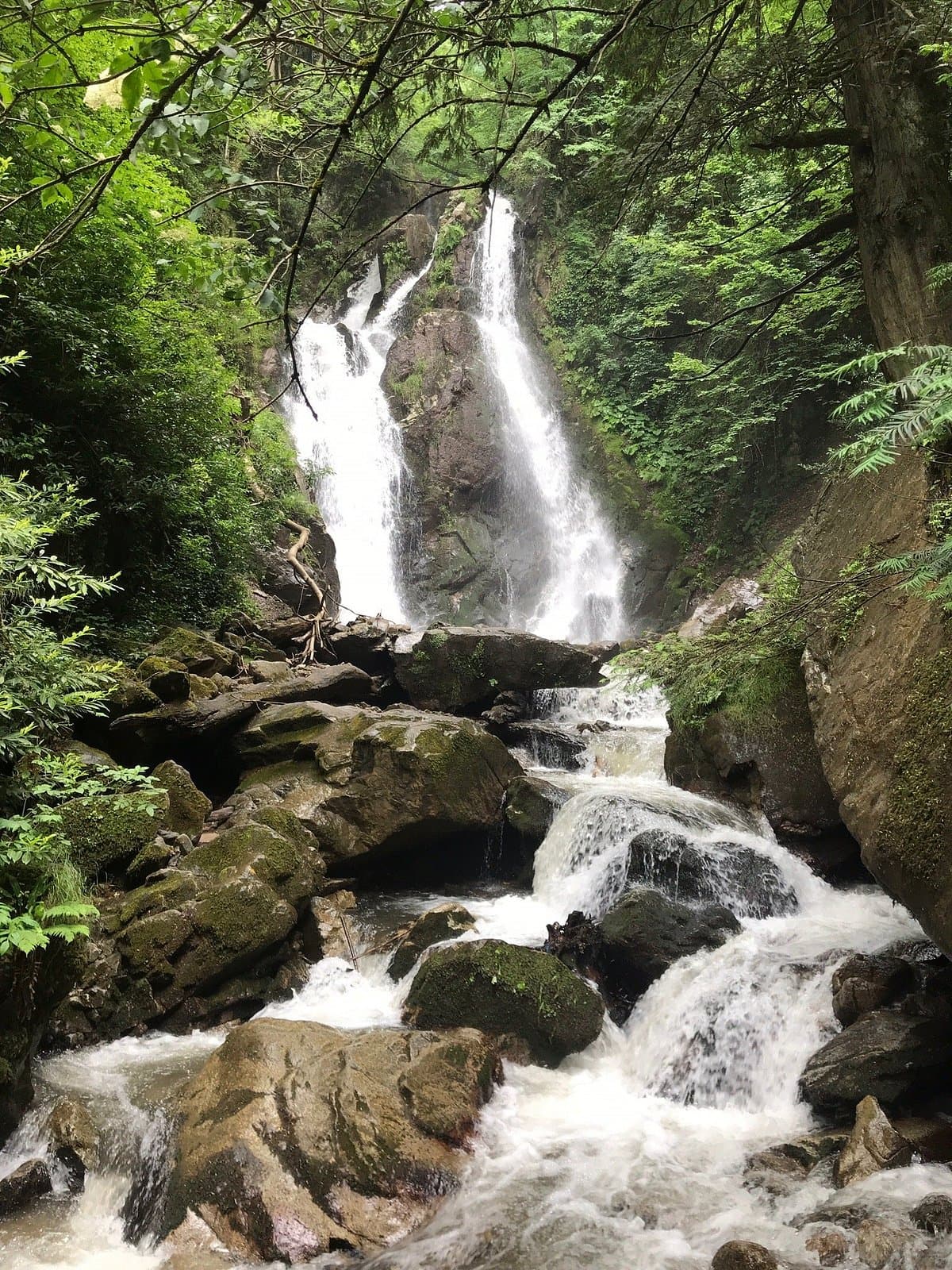 Oylat Waterfall