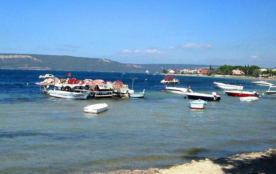 Dardanos Beach