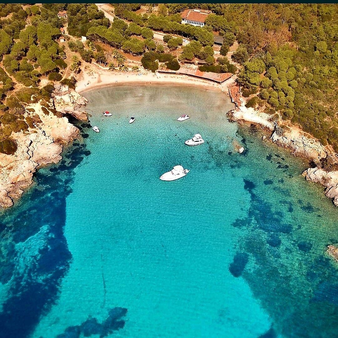 Ekmeksiz Beach