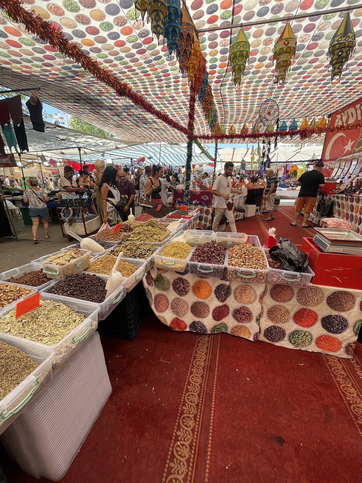Şirinyalı Thursday Market