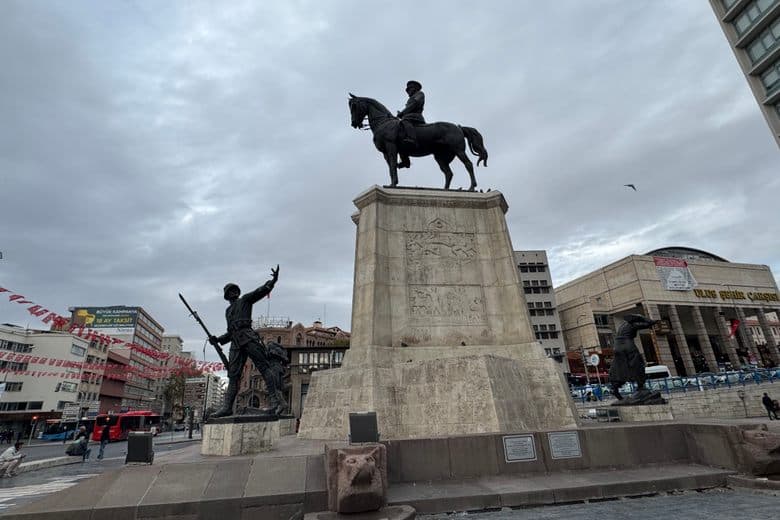 Ulus Victory Monument