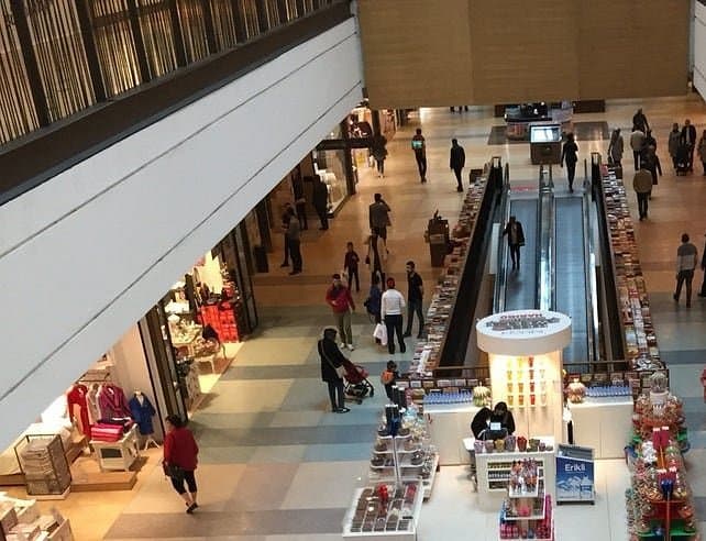 Piazza Shopping Mall