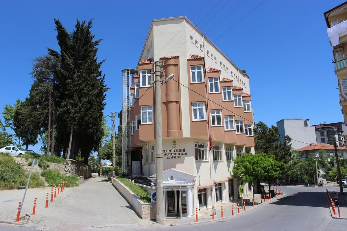 Atatürk and Ethnography Museum