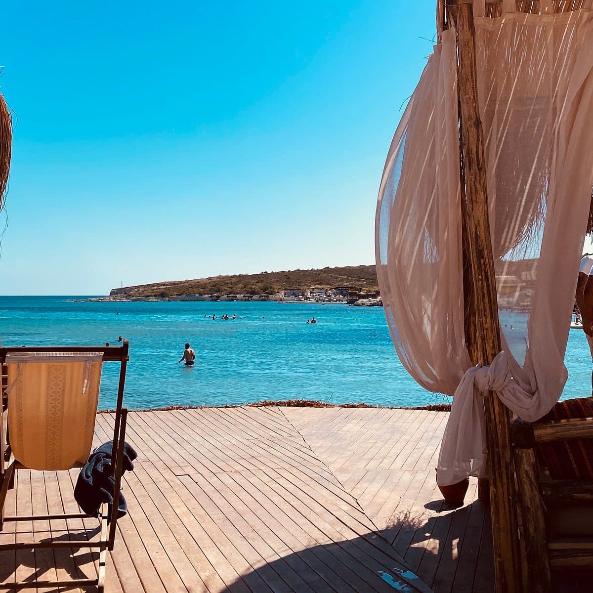 Rise'n Shine Beach Club