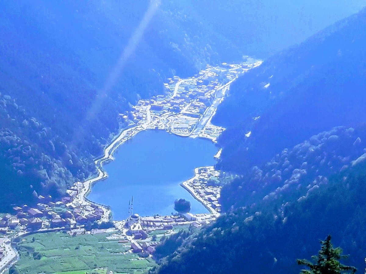 Uzungol Lake Village