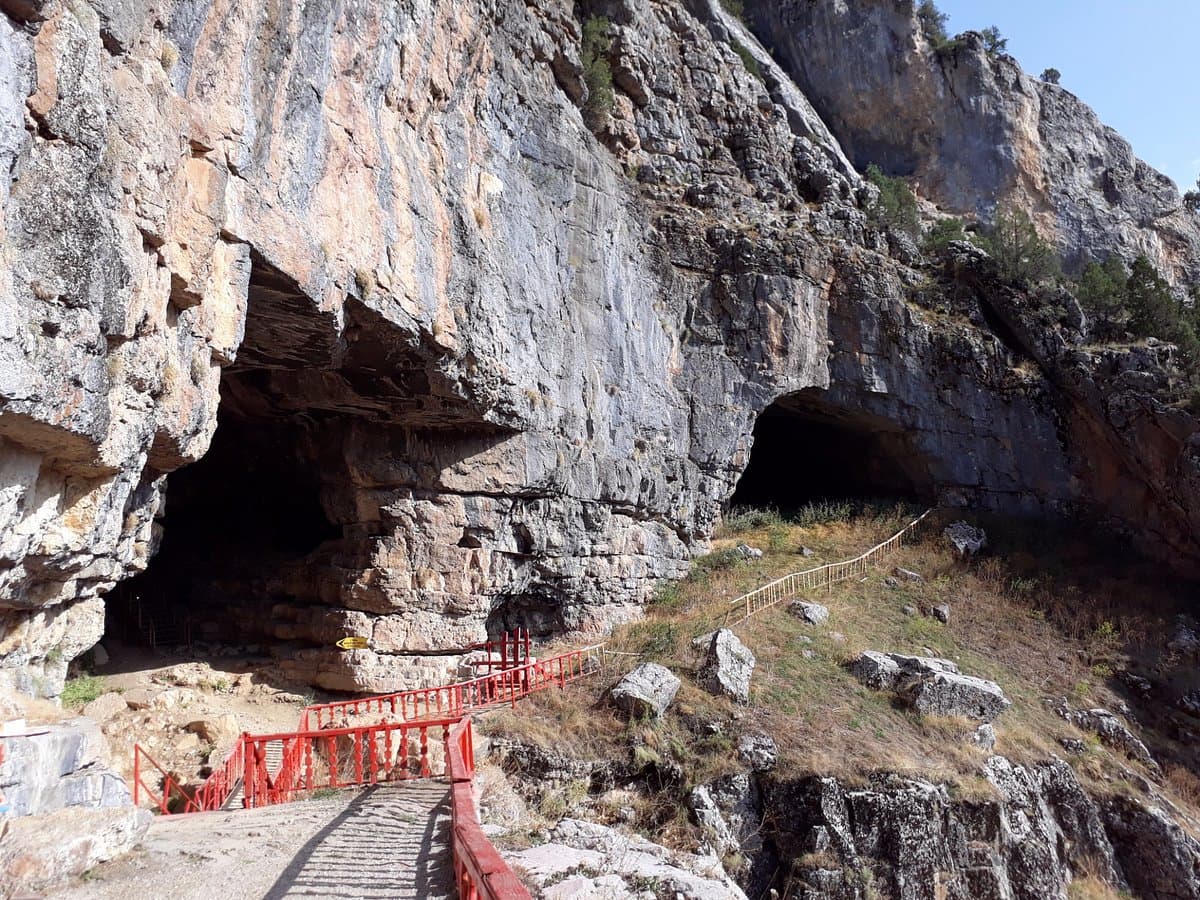 Tinaztepe Cave