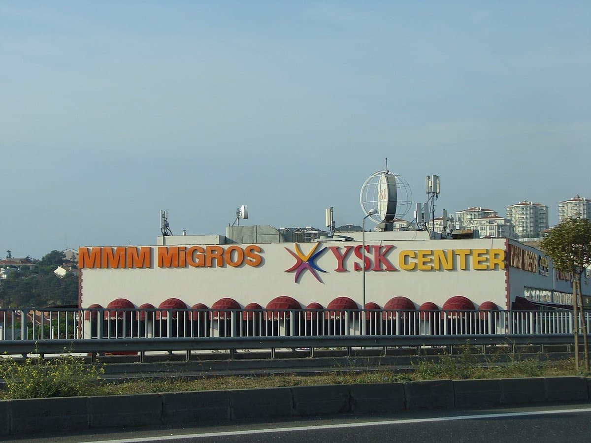 YSK Center Shopping Mall
