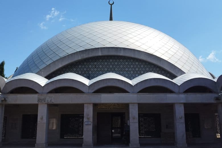 Şakirin Mosque