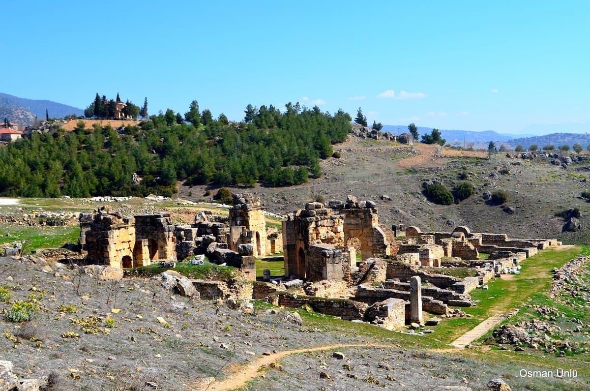 Road to Pamukkale