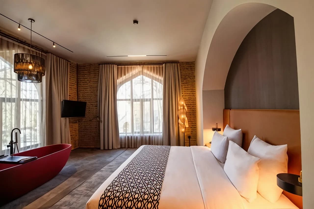 Qarvasla Hotel