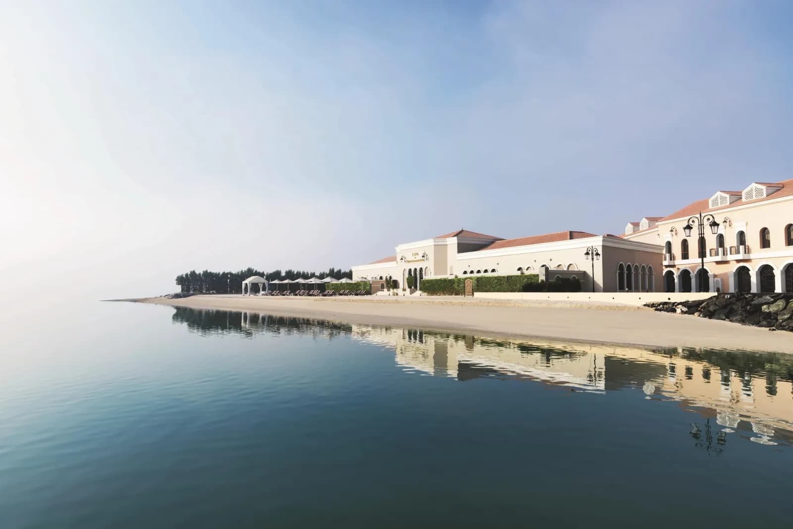 The Ritz-Carlton Abu Dhabi, Grand Canal